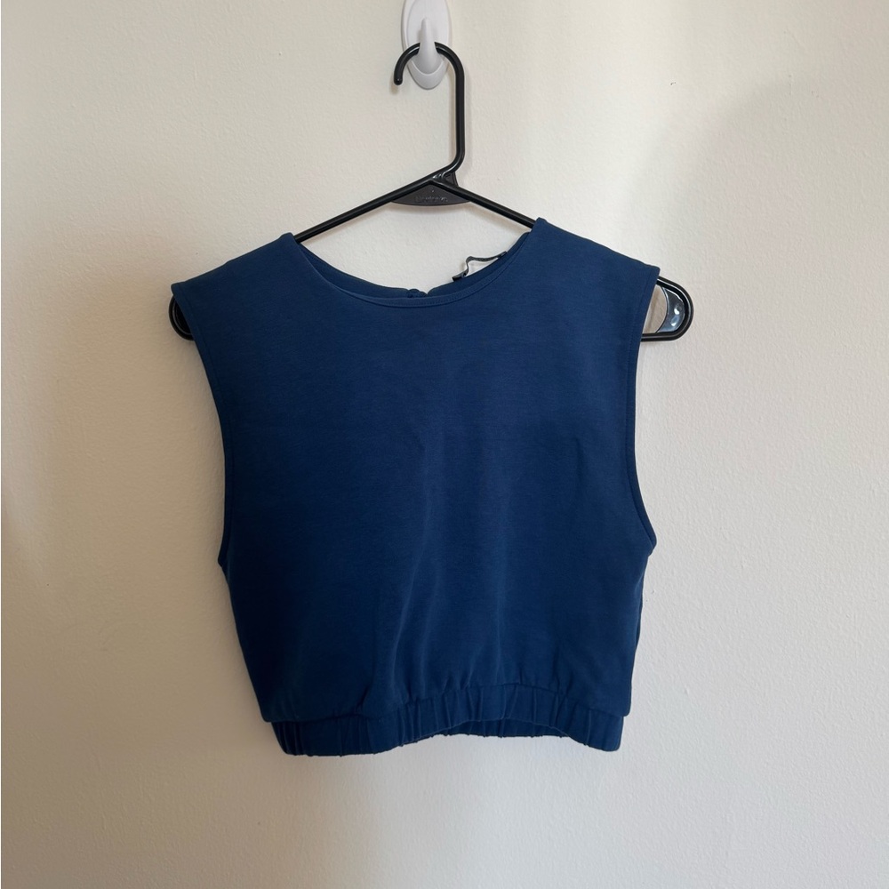 Zara Women's Blue Sleeveless Tank Top in Size Small